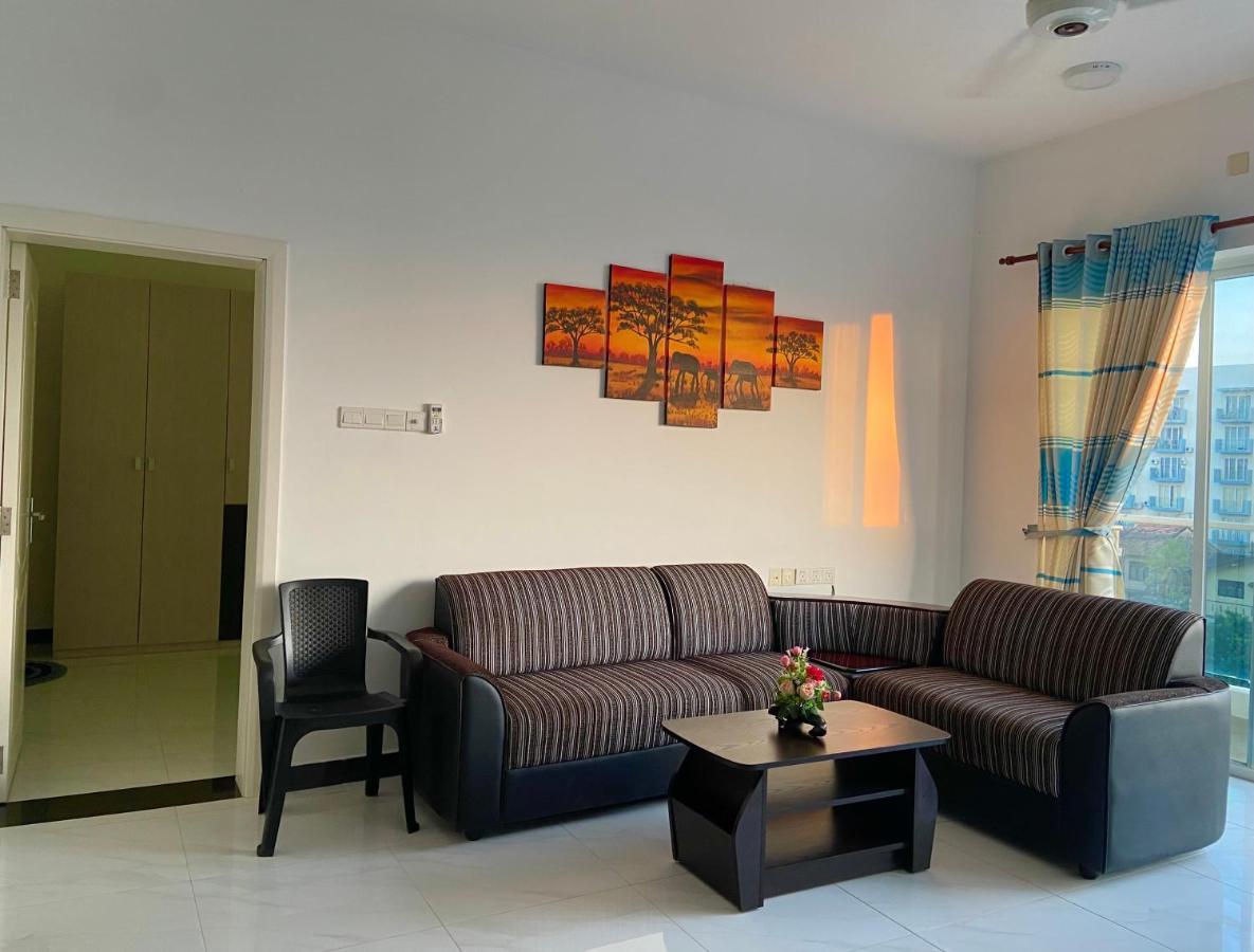 Sea View A Apartment Dehiwala-Mount Lavinia Bagian luar foto